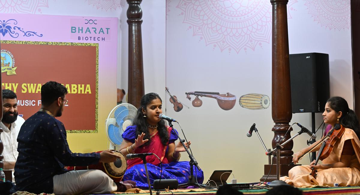 Spoorthi Rao with V. Deepika on the violin,  Hariharan on the mridangam, and Ram Siva on the kanjira.